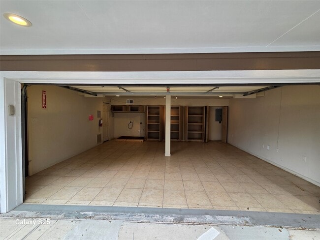 Building Photo - 446 Heights Blvd