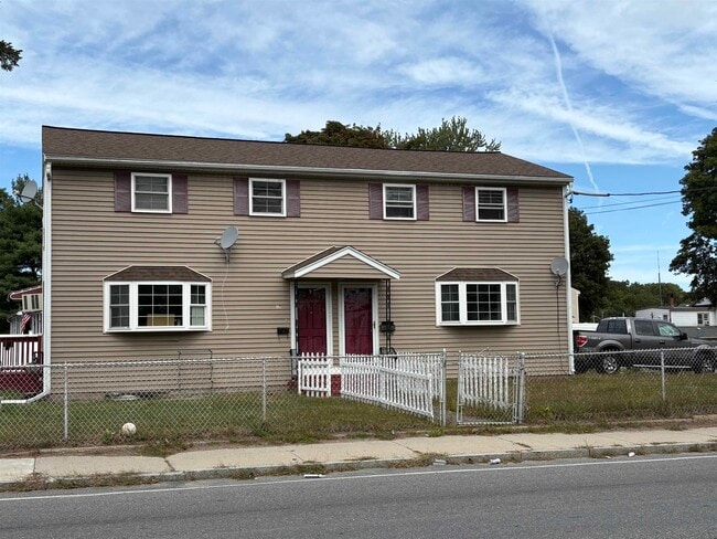 Building Photo - 61-63-63 Pelham St