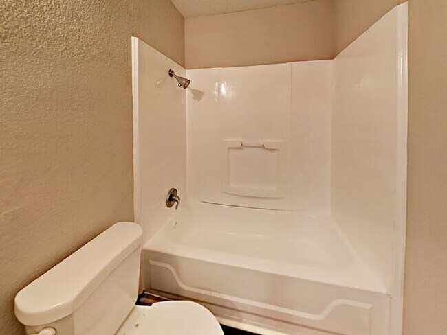 Building Photo - $1000 OFF 1st Month*. No App Fee