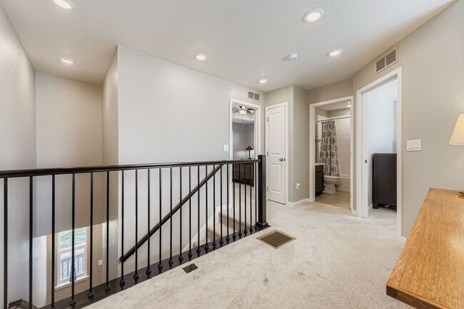 Building Photo - Spacious 2-Bedroom Home with Loft and Garage in Broomfield! Thanksgiving special - 1/2 off first ...