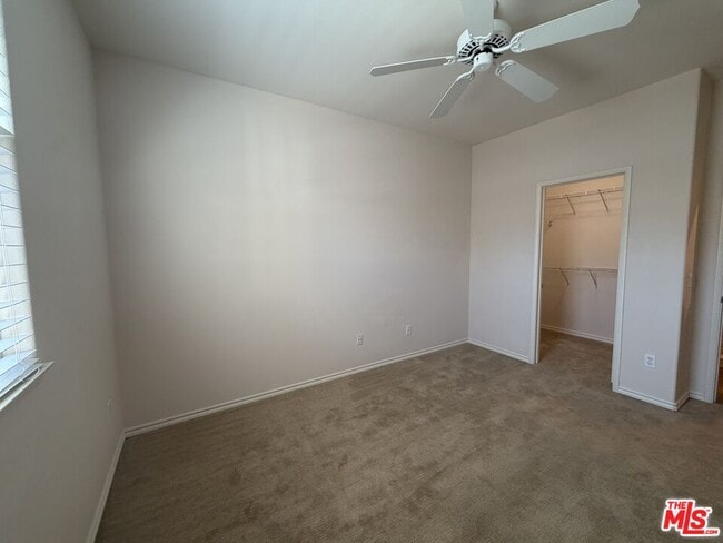 Building Photo - 27030 Victoria Ln