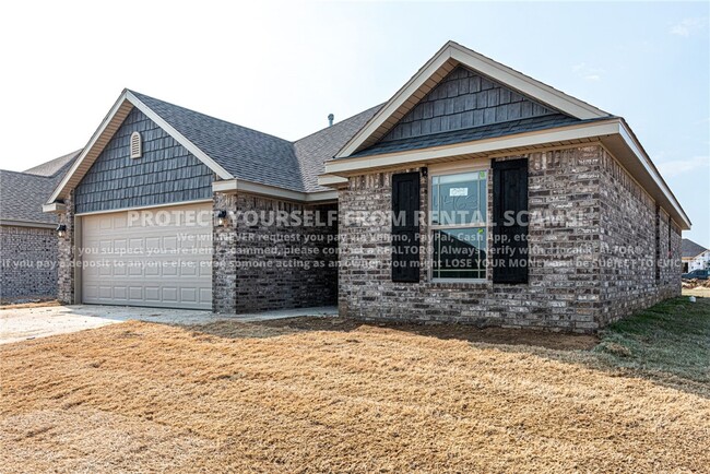 Building Photo - 4463 W Newton Ave