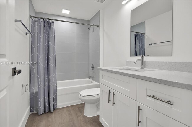 Building Photo - 1620 NW 18th St