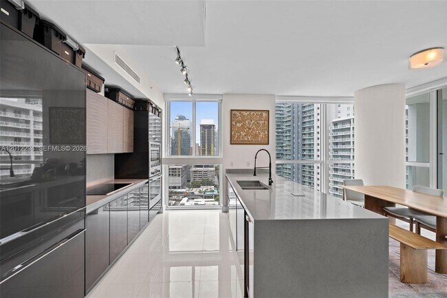 Building Photo - 1080 Brickell Ave
