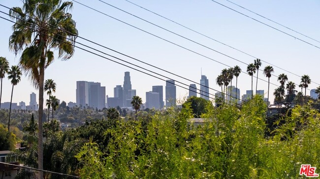 Building Photo - 1653 Micheltorena St