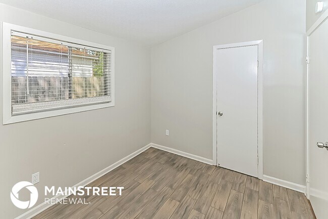 Building Photo - 2236 Colonial Hills Dr