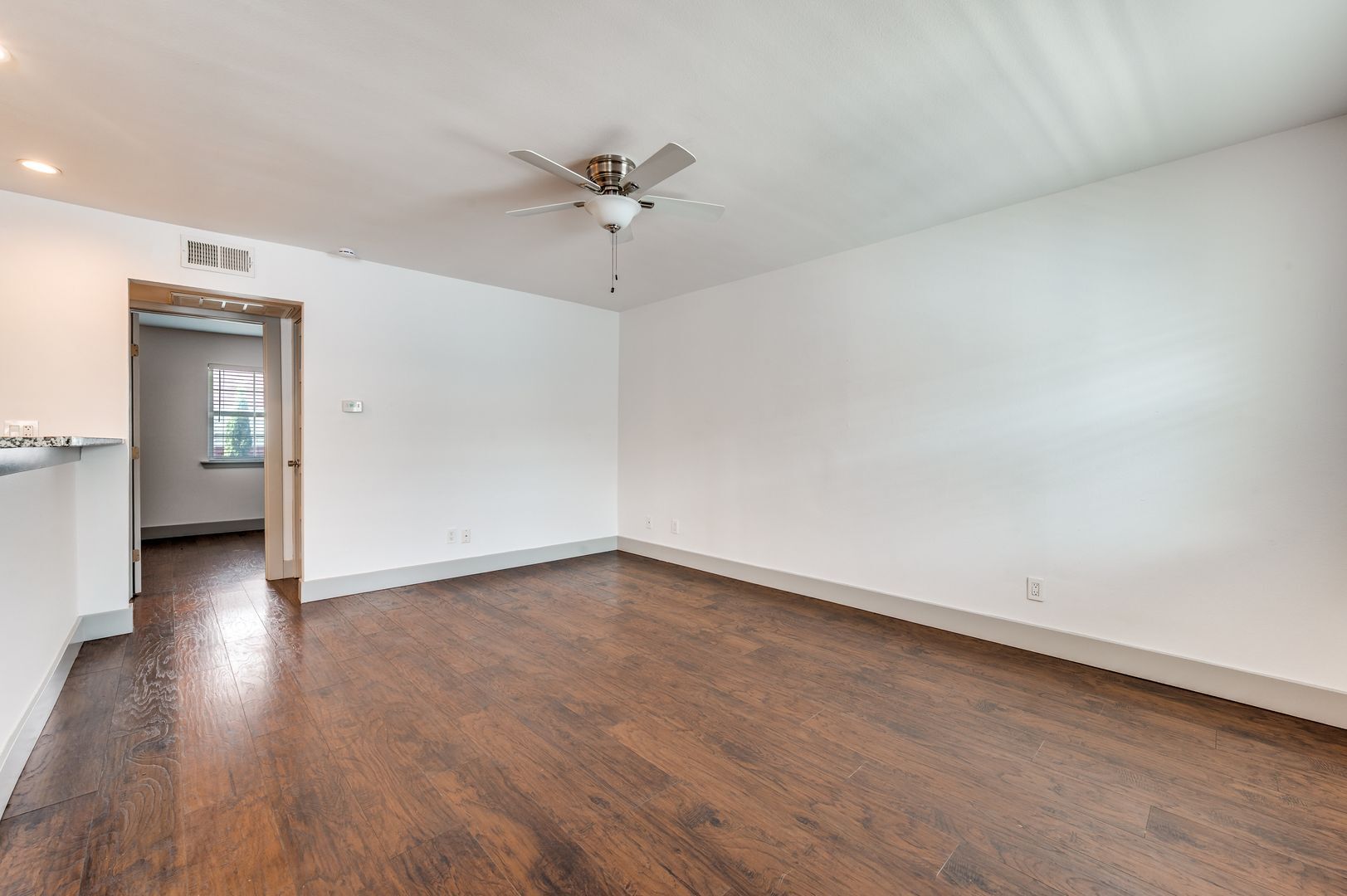 Building Photo - 4633 Fairmount St