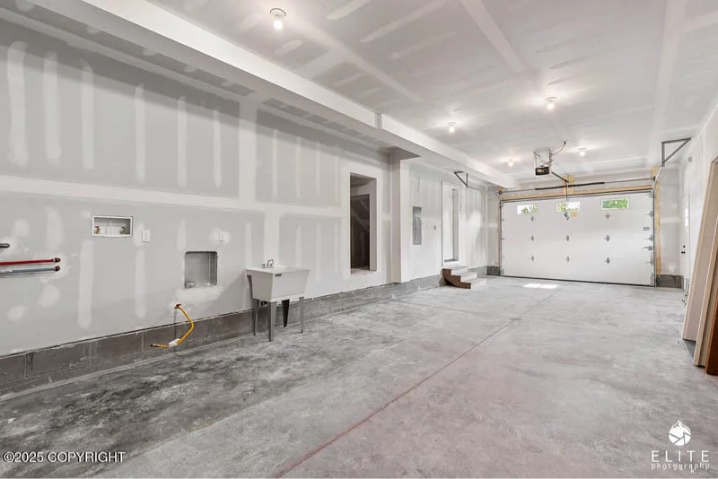 Building Photo - 1401 Holland Ave