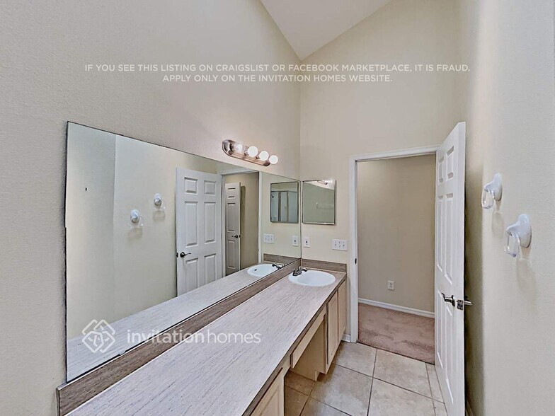Building Photo - 2113 Fish Eagle St