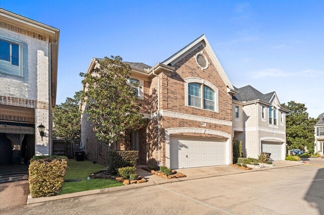Building Photo - 10106 Holly Chase Dr