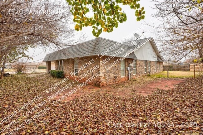 Building Photo - 3920 Tamarisk Dr