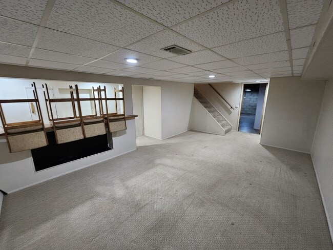 Building Photo - 3 Bedroom 2 Bath House in Rock Island