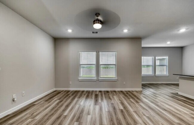 Living Room - 1124 Amistad Loop