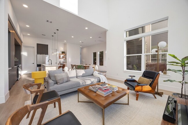 Building Photo - 3513 Castor St