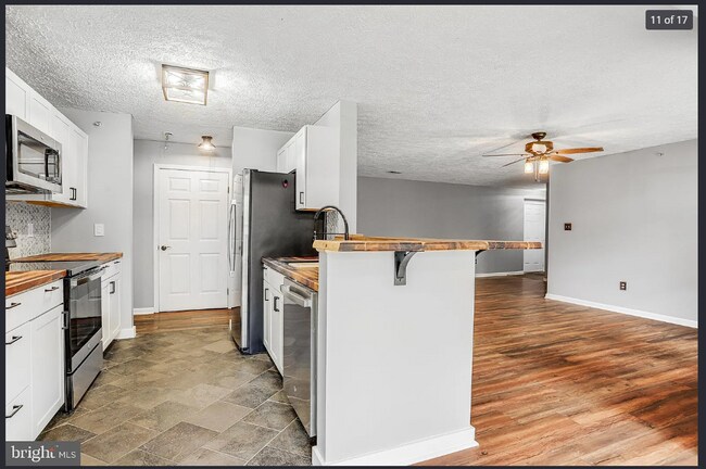 Building Photo - 5620 Avonshire Pl