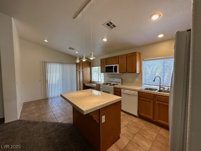 Building Photo - 285 Spring Palms St