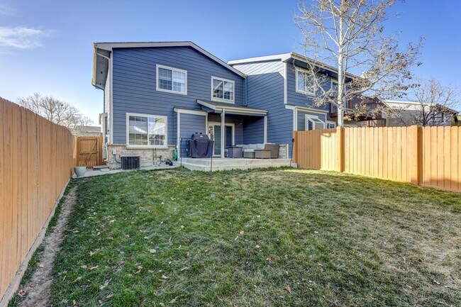 Building Photo - Amazing 3 Bedroom 3 Bath Home (1800sqft+) ...