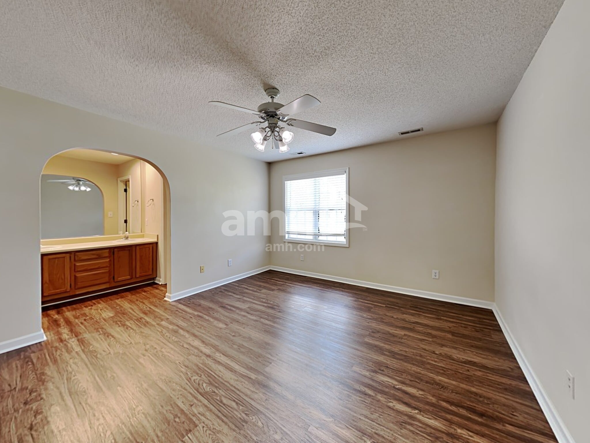 Building Photo - 2417 Appalachian Dr