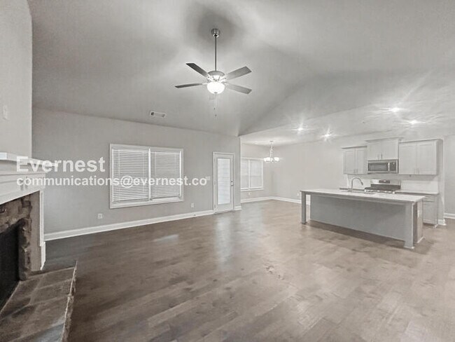 Building Photo - 8365 Loch Lomand Ln