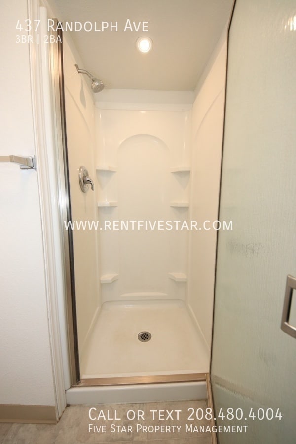 Building Photo - 437 Randolph Ave