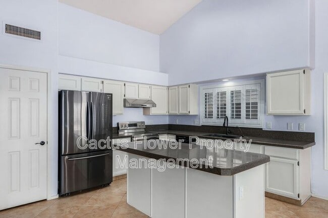 Building Photo - 4226 E Rockledge Rd