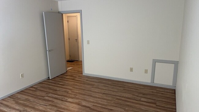 Building Photo - 2753 Brookshire Ln