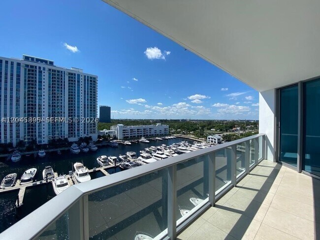 Building Photo - 17301 Biscayne Blvd