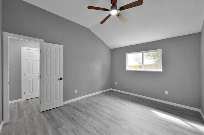 Building Photo - 22603 Pebworth Pl