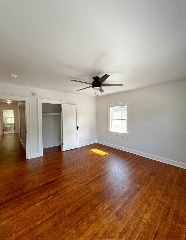 Building Photo - 4813 N College Ave