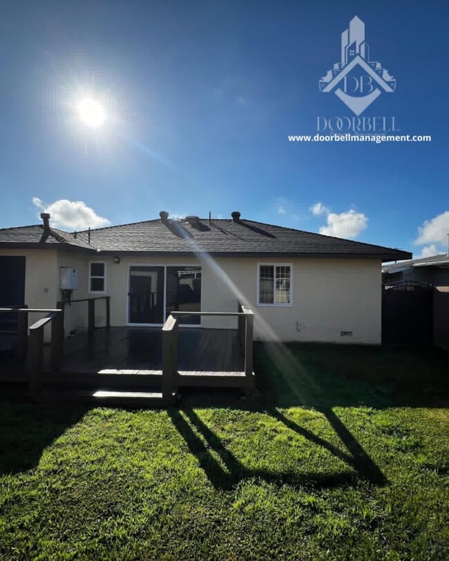 Building Photo - 956 W Harvard Pl