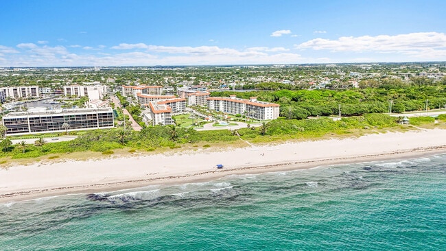 Building Photo - 2871 N Ocean Blvd