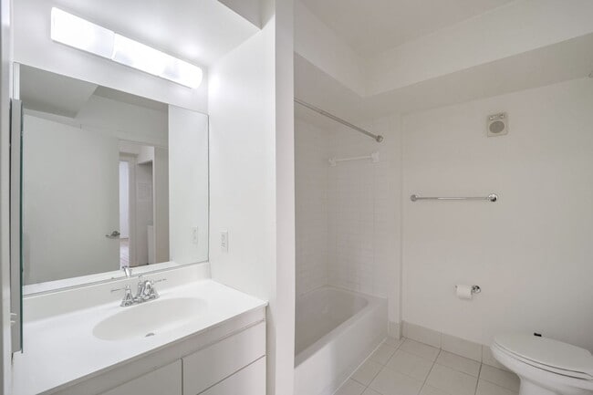 Building Photo - 1BR w/ Parking, Pool, & Fitness Center plu...