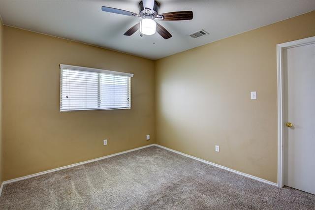 Building Photo - 7000 Sylvan Meadows Dr