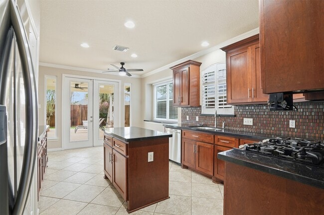 Building Photo - 10358 Grandbrook Dr