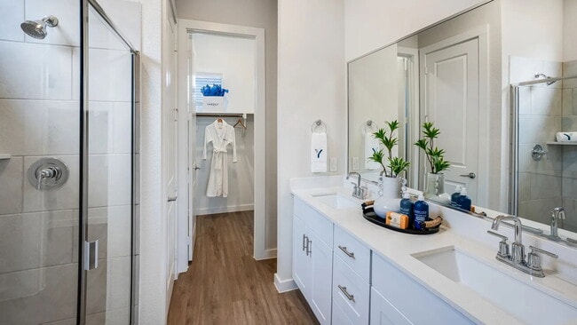 Building Photo - North Elm Street, Denton, TX 76207 - 2 BR ...