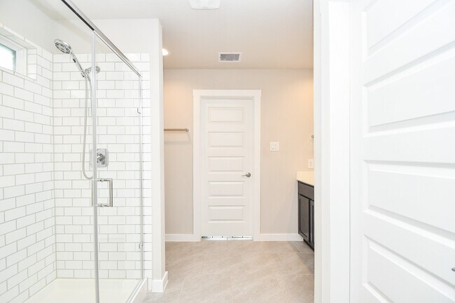 Building Photo - 3831 Sparkman Ln