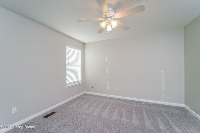 Building Photo - 4008 Willowview Blvd