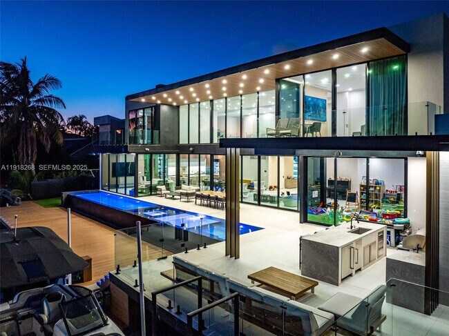 Building Photo - 1102 Washington St