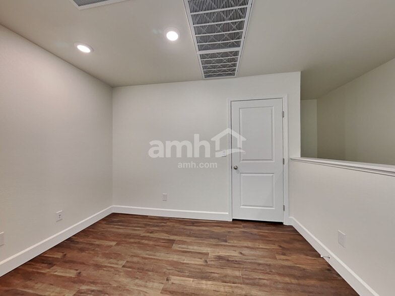 Building Photo - 291 Austin Bellerose Pl