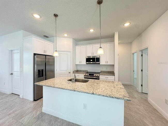 Building Photo - 442 Marion Oaks Course