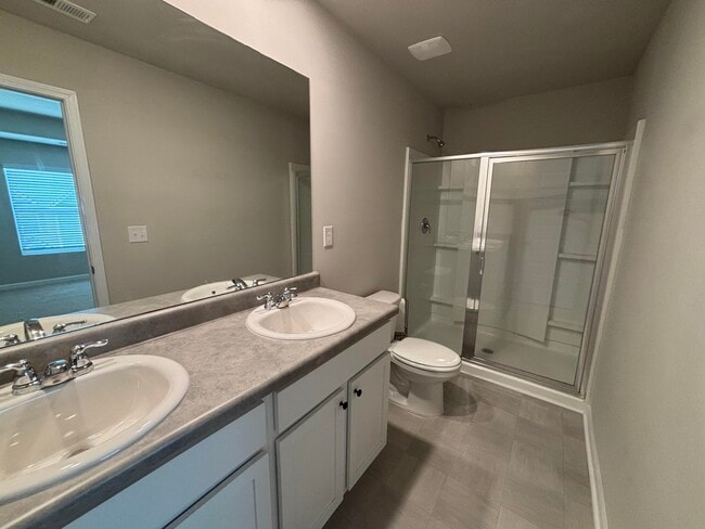 Building Photo - 2182 River Park Ct