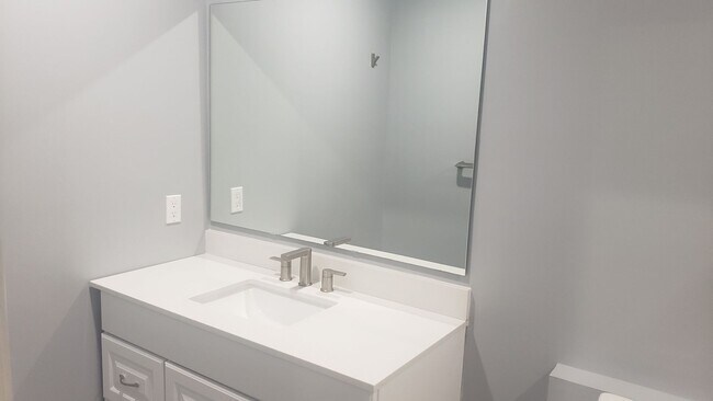 Building Photo - Delightful 3br 3ba Townhome in Chapel Hill! Available Now!