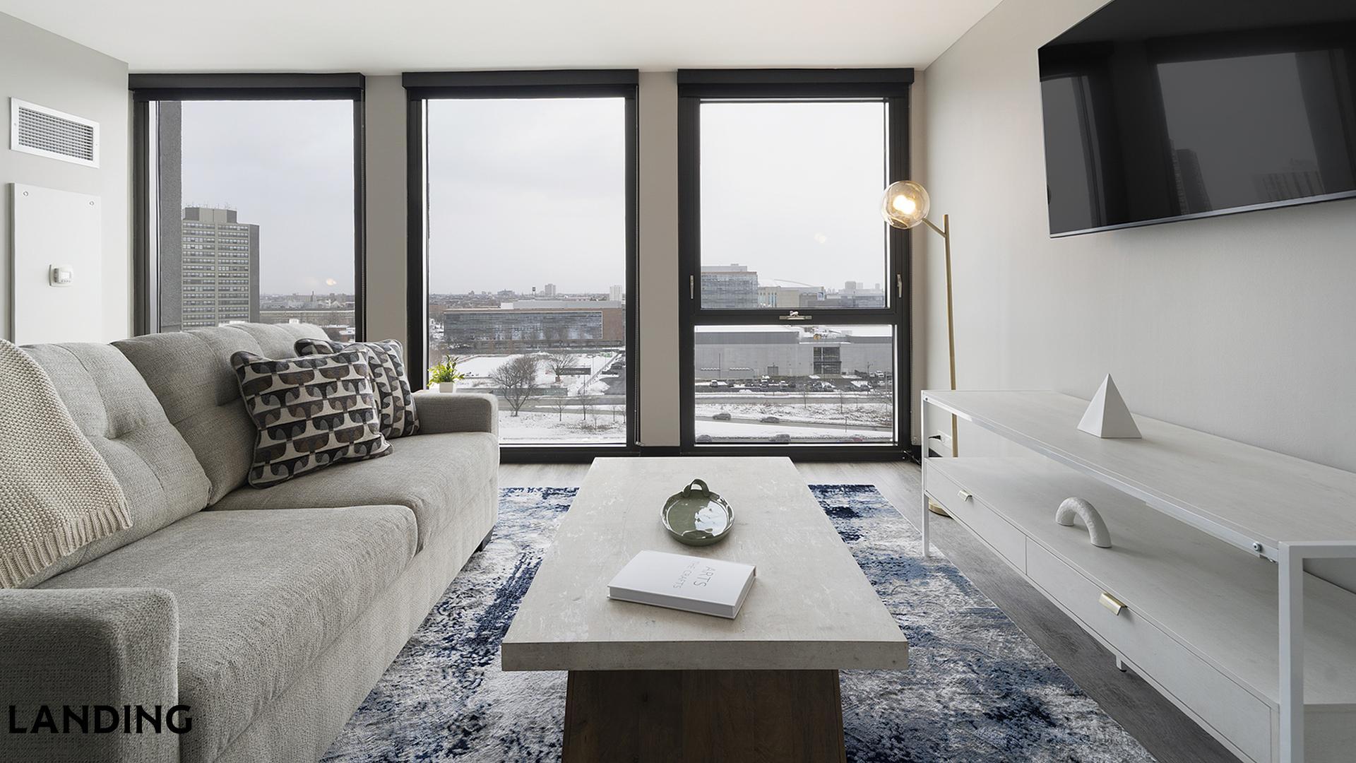 Building Photo - 1922 W Ogden Ave