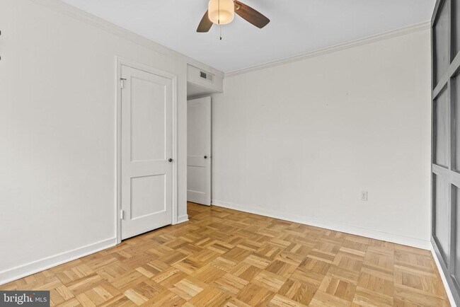 Building Photo - 6611 E Wakefield Dr