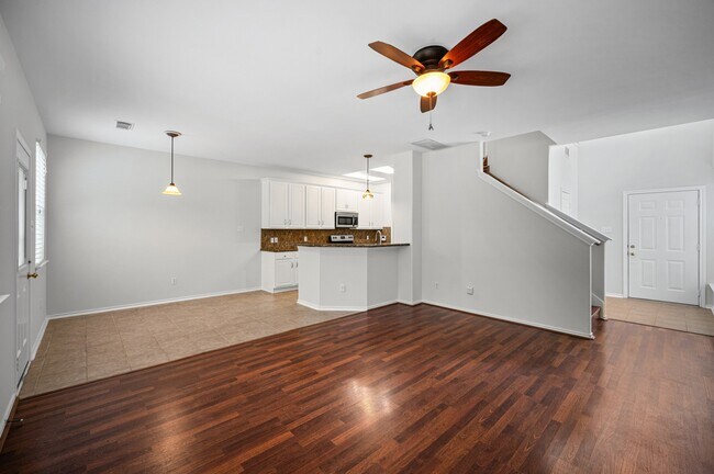 Building Photo - 36 Ledgestone Pl