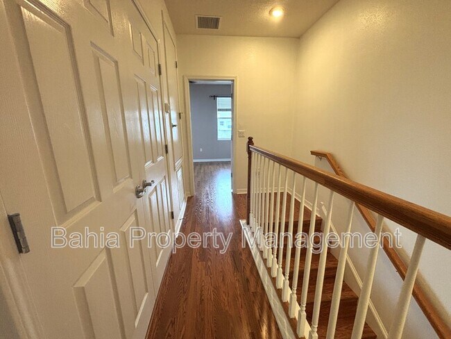 Building Photo - 14120 Oakham St