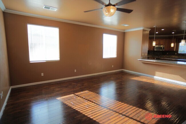 Building Photo - Lovely Home in Southwest Bakersfield!