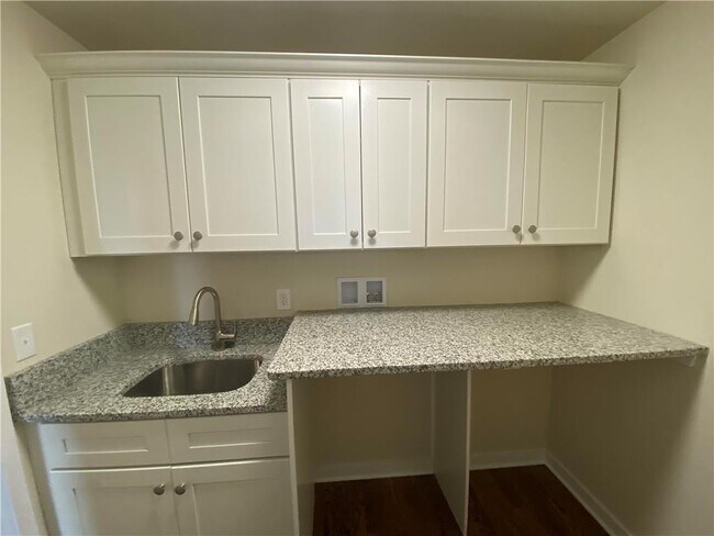 Building Photo - 124 Robert Dr