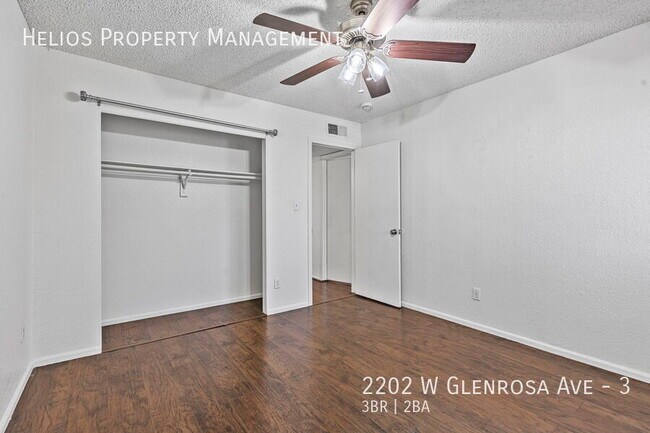 Building Photo - 2202 W Glenrosa Ave