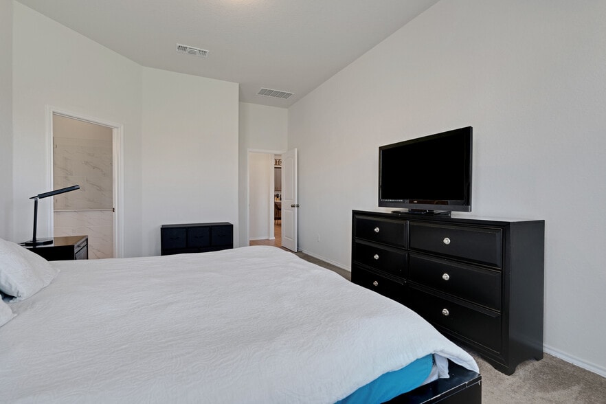 Building Photo - 4733 Whaler
